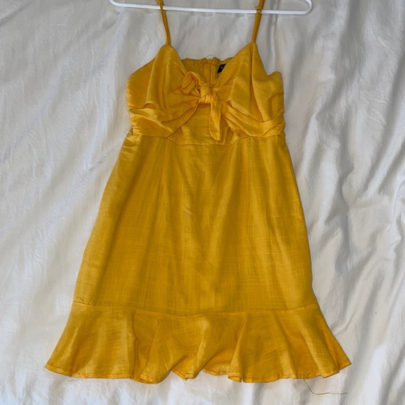White Fox Boutique Dresses & Skirts - White fox yellow dress
